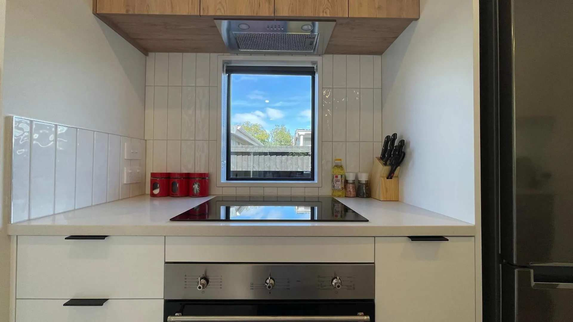 Luxury 2 Bedroom Townhouse Opposite Merivale Mall Christchurch