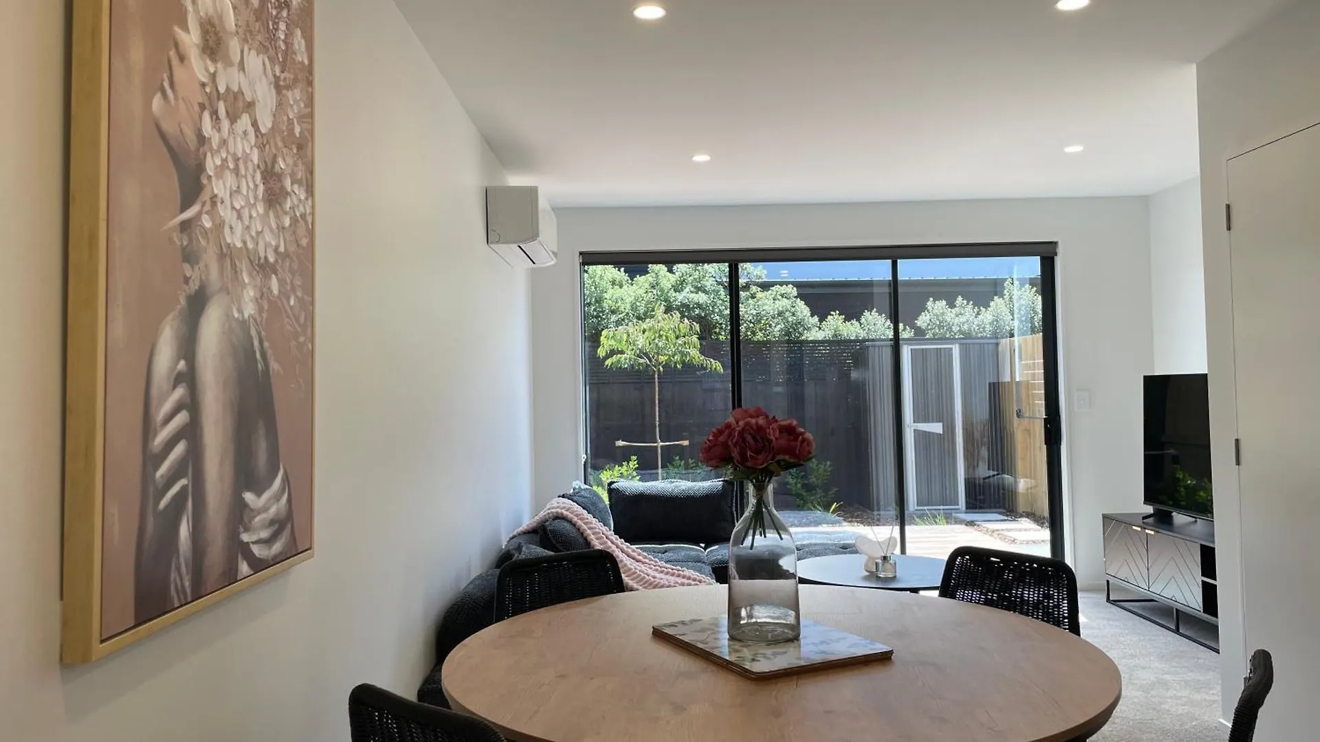 Apartment Luxury 2 Bedroom Townhouse Opposite Merivale Mall Christchurch